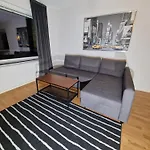 En Nyrenoverad Laegenhet Med 2 Sovrum